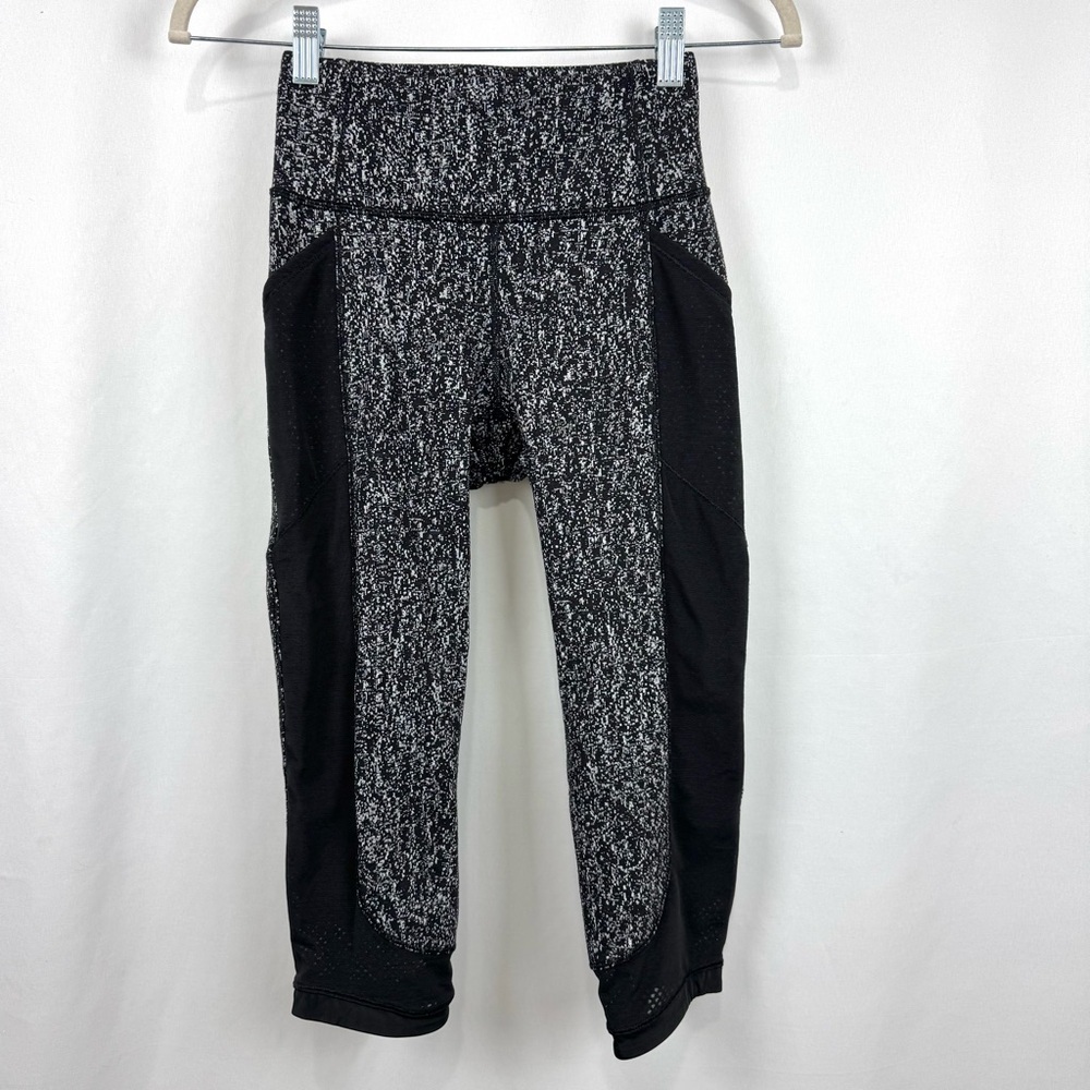 Lululemon Size 4 Fit Physique Crop 19" Leggings Luon Suited Jacquard Black White - Picture 4 of 15